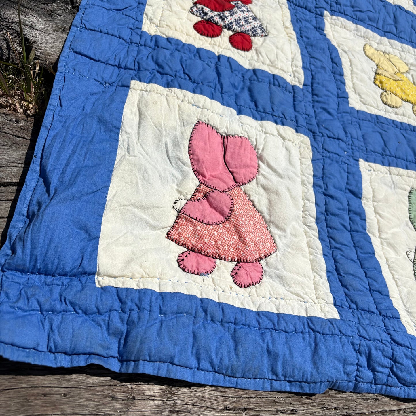 【1920s-1930s USA vintage】Sunbonnet Sue Feed Sack Quilt