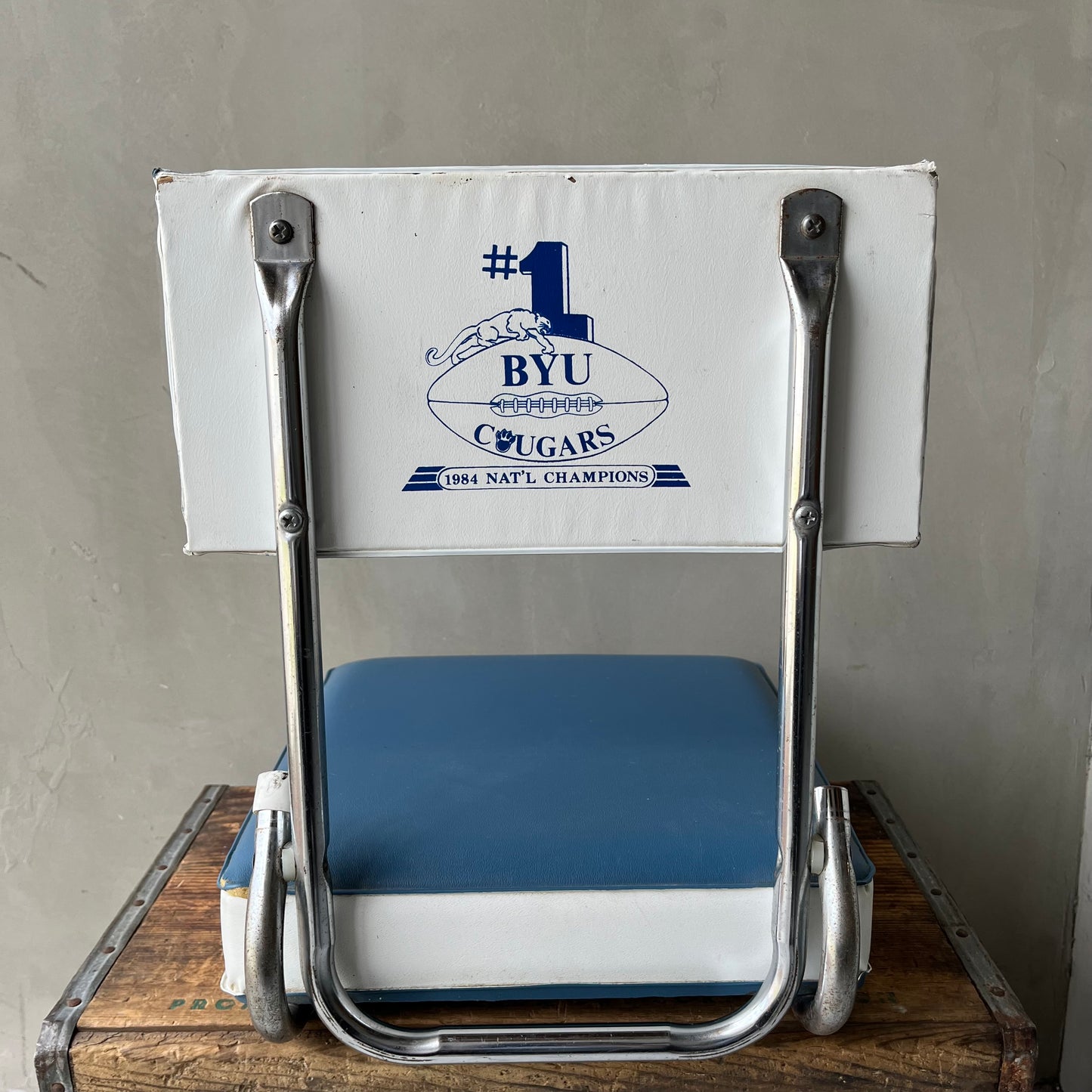 【USA vintage】BYU Cougars Portable Stadium Seat