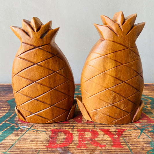 【vintage】wooden pineapple salt & pepper set