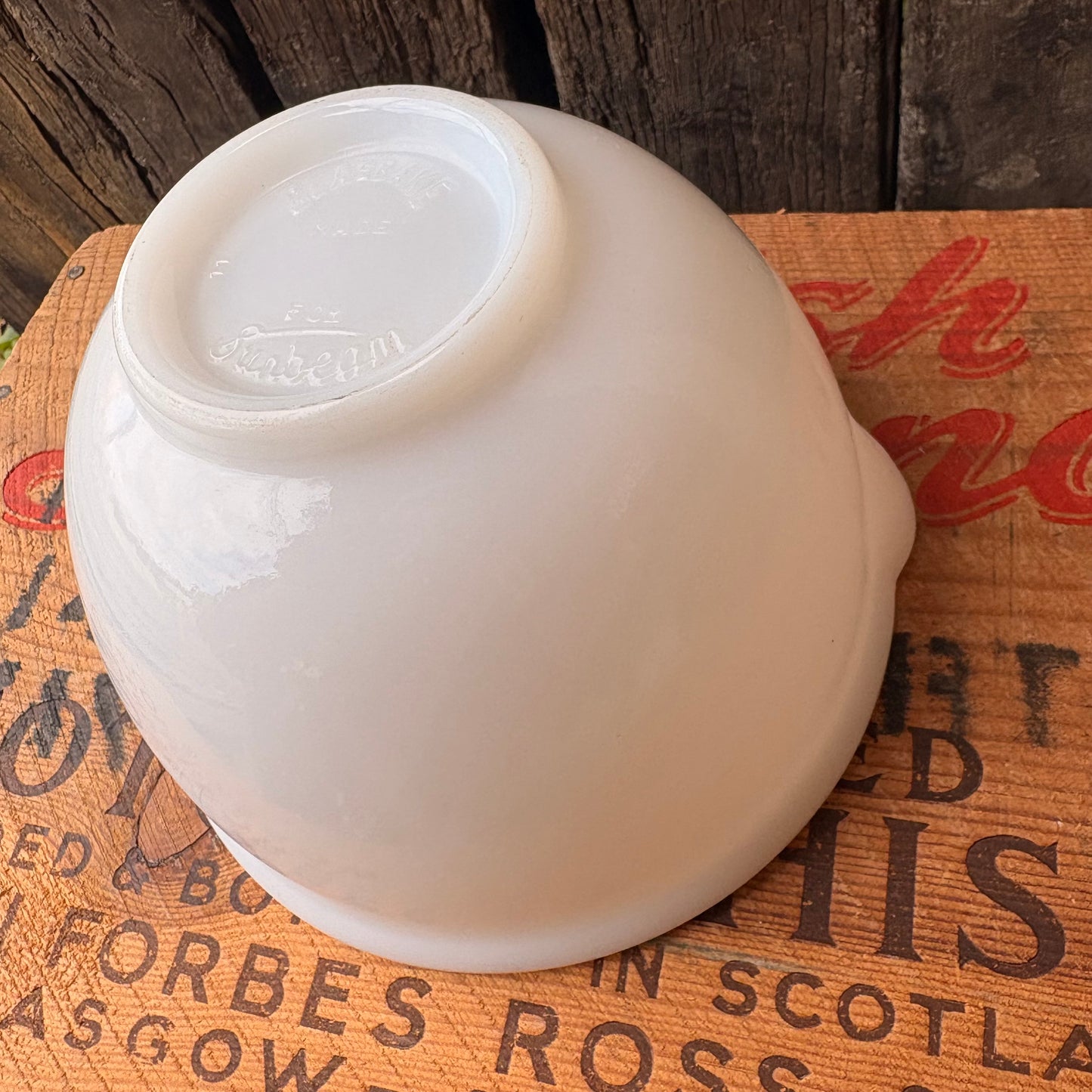 【USA vintage】GLASBAKE Sunbeam Milk Glass Mixing Bowl