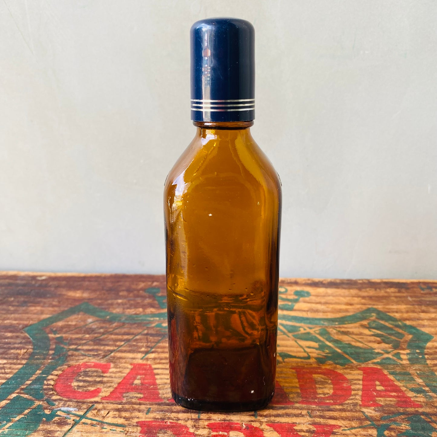 【1978 vintage】 Krating Daeng glass bottle