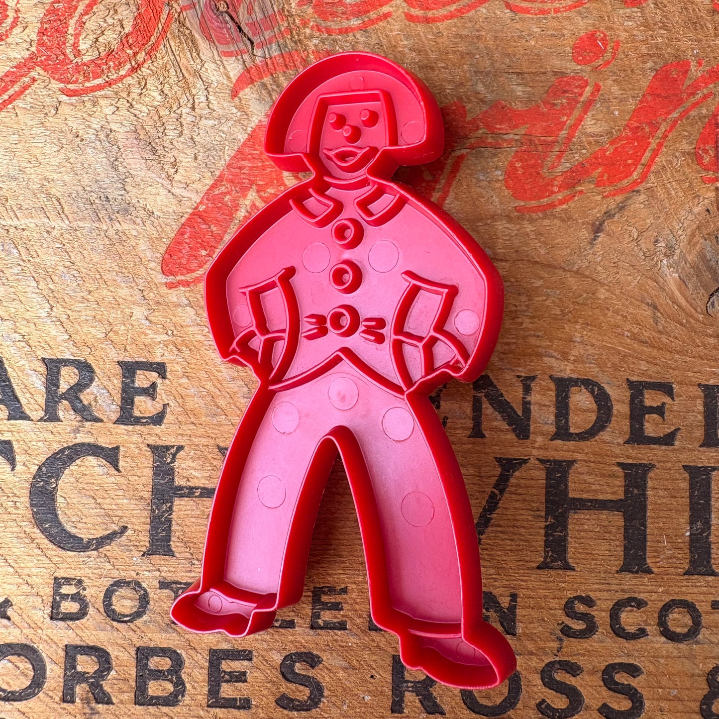 【USA vintage】TUPPERWARE Dutch Boy Cookie Cutter