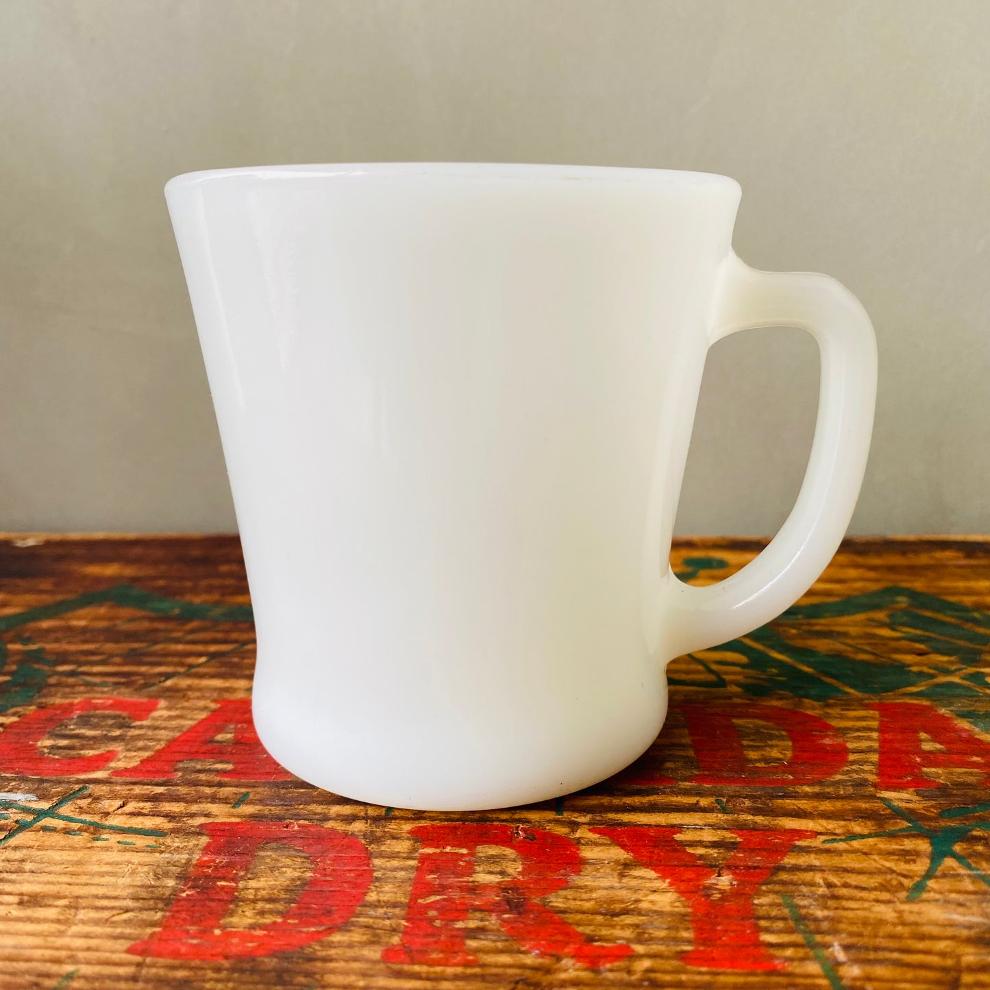 【1960s USA vintage】Fire-King D handle mug milk white