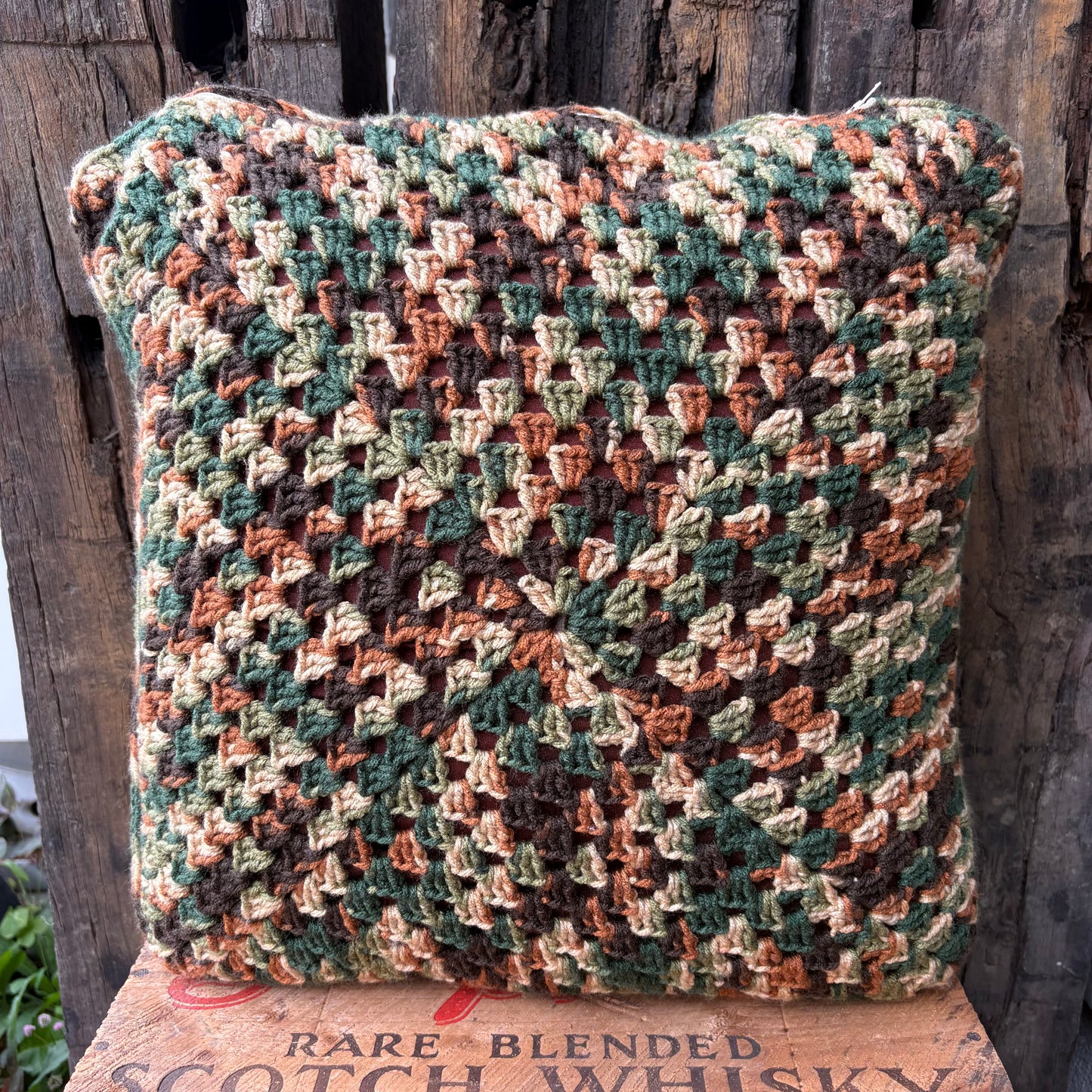 【USA vintage】 granny square flower cushion