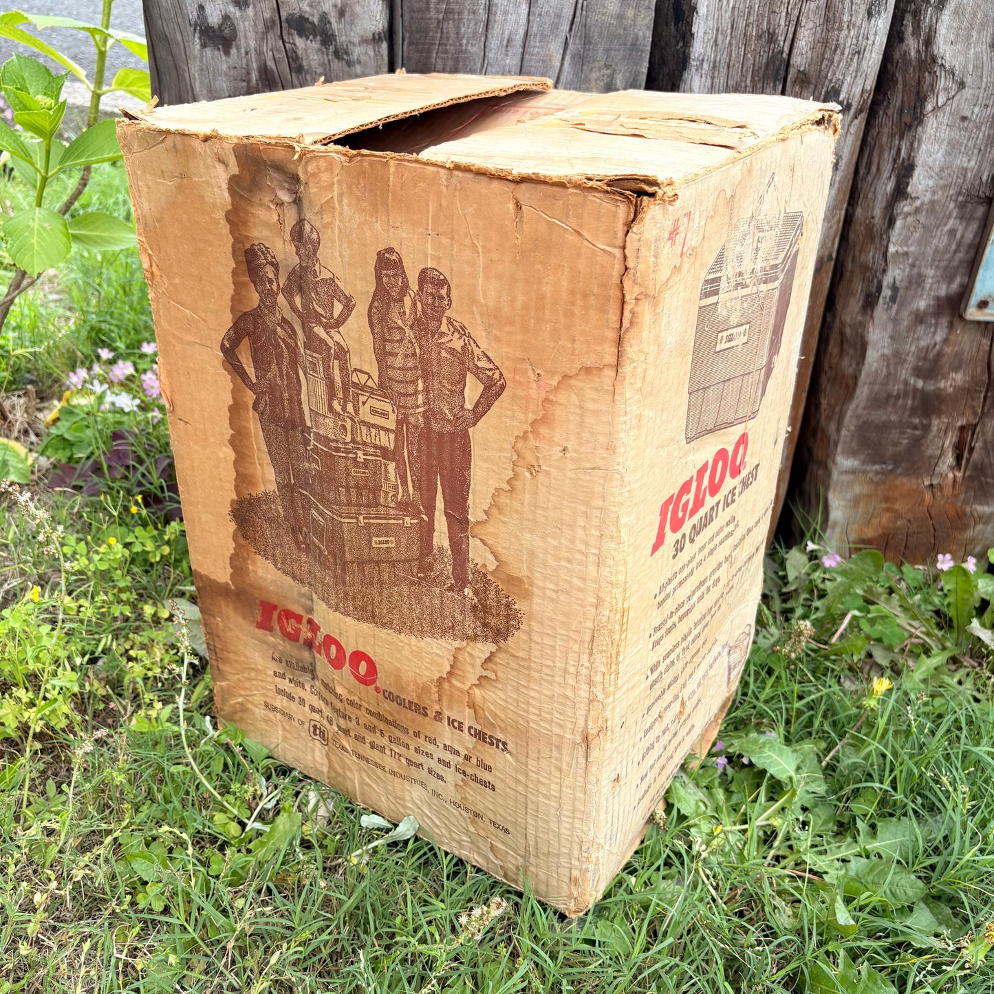 【1970s-1980s USA vintage】 IGLOO 30 Quart COOLERS & ICE CHESTS