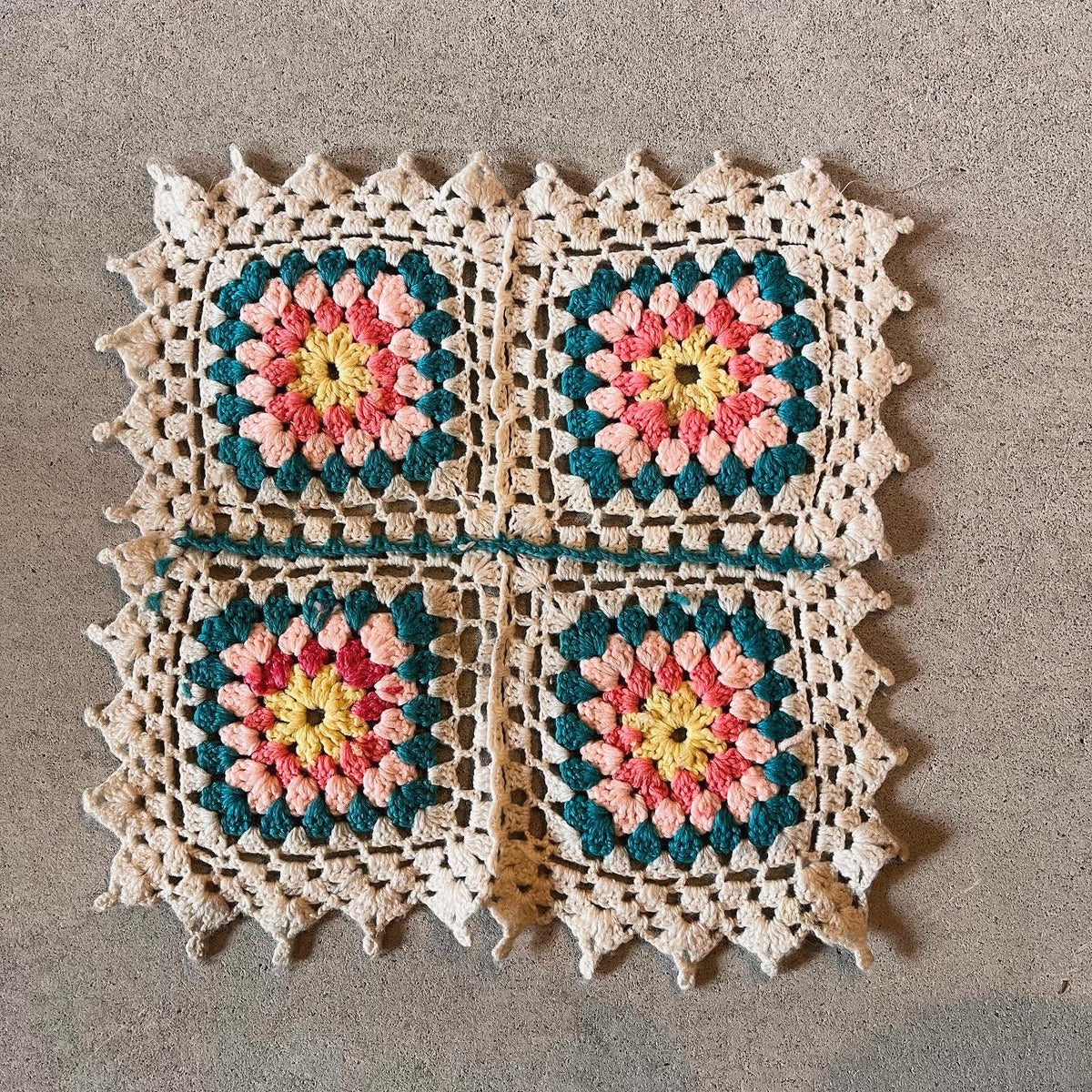 Granny Square Style Rag Rug 【USA vintage】Granny Square Mini Rug – 雑貨屋ポッポ