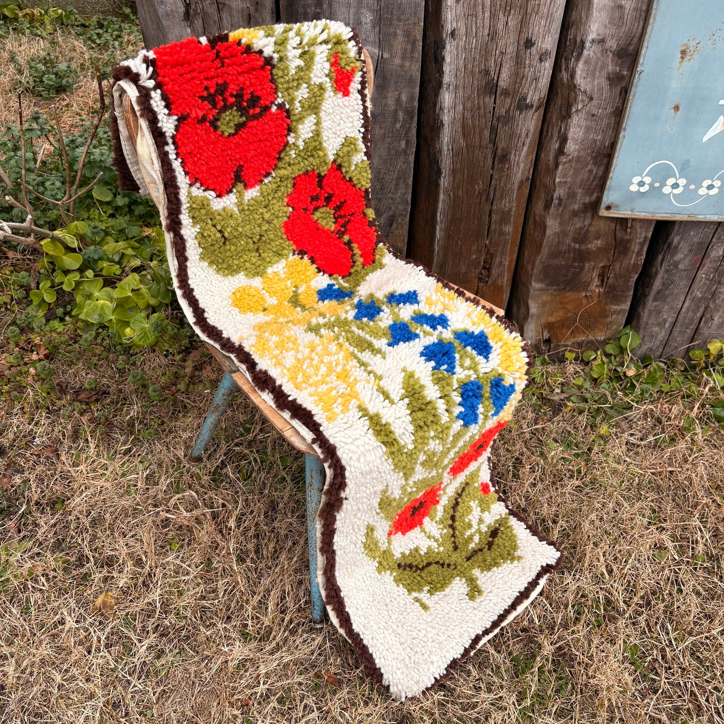 【1970s USA vintage】Floral Latch Hook Rug tapestry