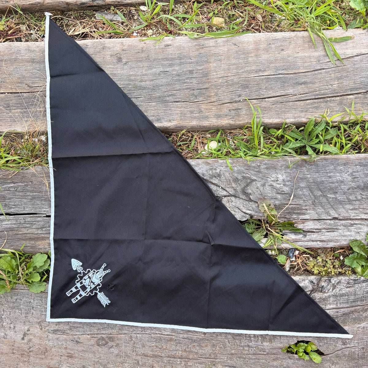 【1970s USA vintage】BOY SCOUTS OF AMERICA Native American Motif Embroidered Neckerchief