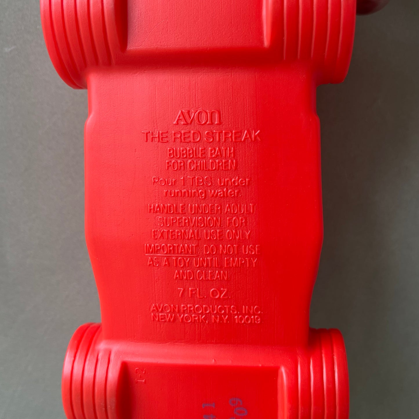 【1979 USA vintage】 
AVON THE RED STREAK BUBBLE BATH Bottle