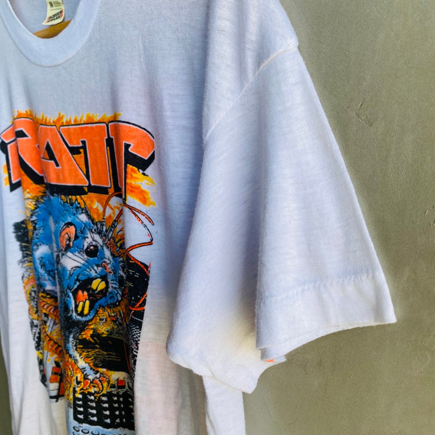 【1980s USA vintage】band T-shirt RATT