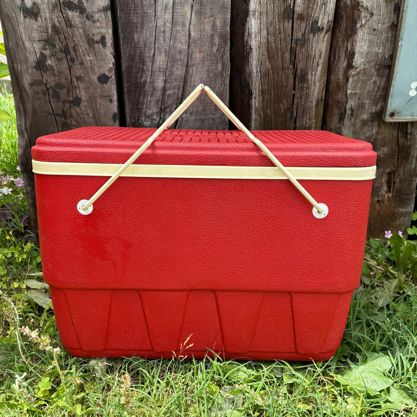 【1970s-1980s USA vintage】 IGLOO 30 Quart COOLERS & ICE CHESTS