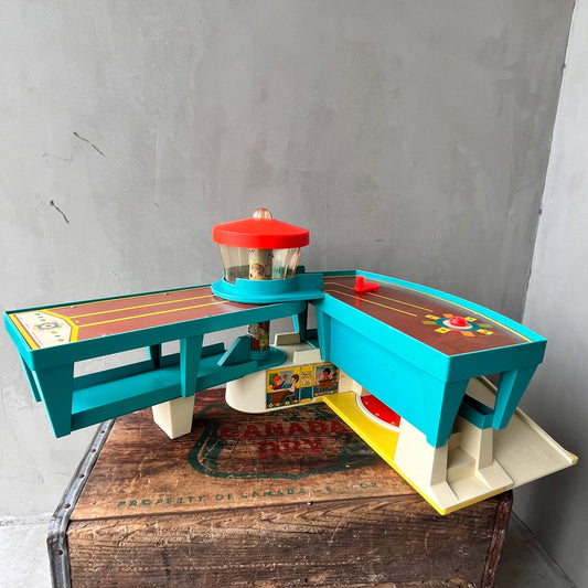 【’72 USA vintage】Fisher Price 996 Play Family Airport