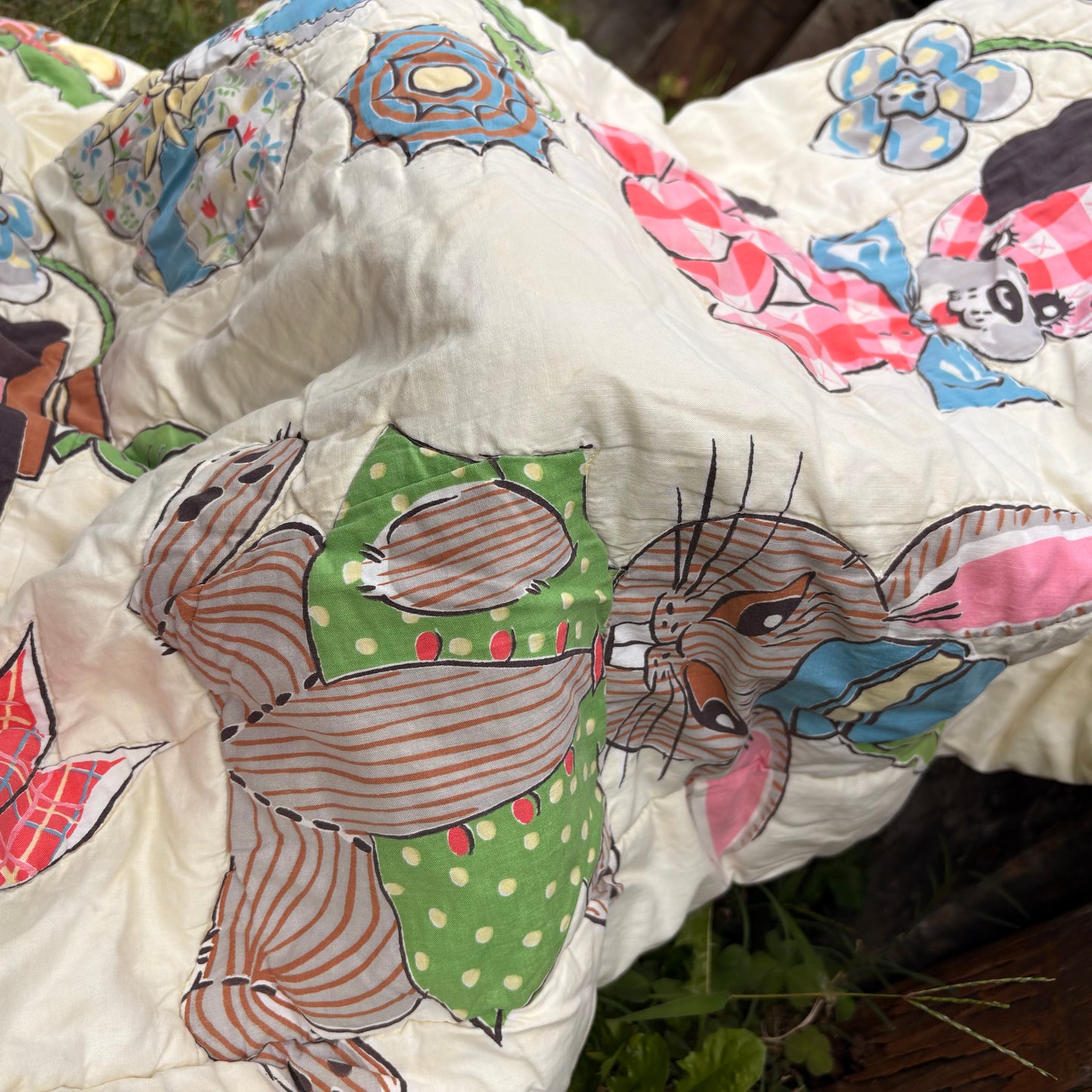【1960s USA vintage】Nursery Animal Quilt Blanket