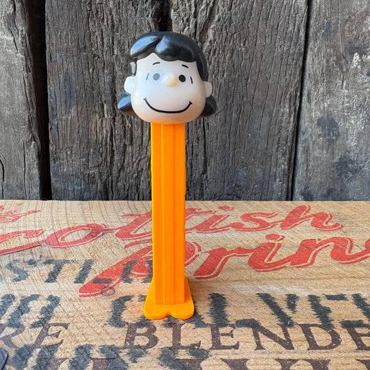 【vintage】PEZ Dispenser PEANUTS SNOOPY Lucy