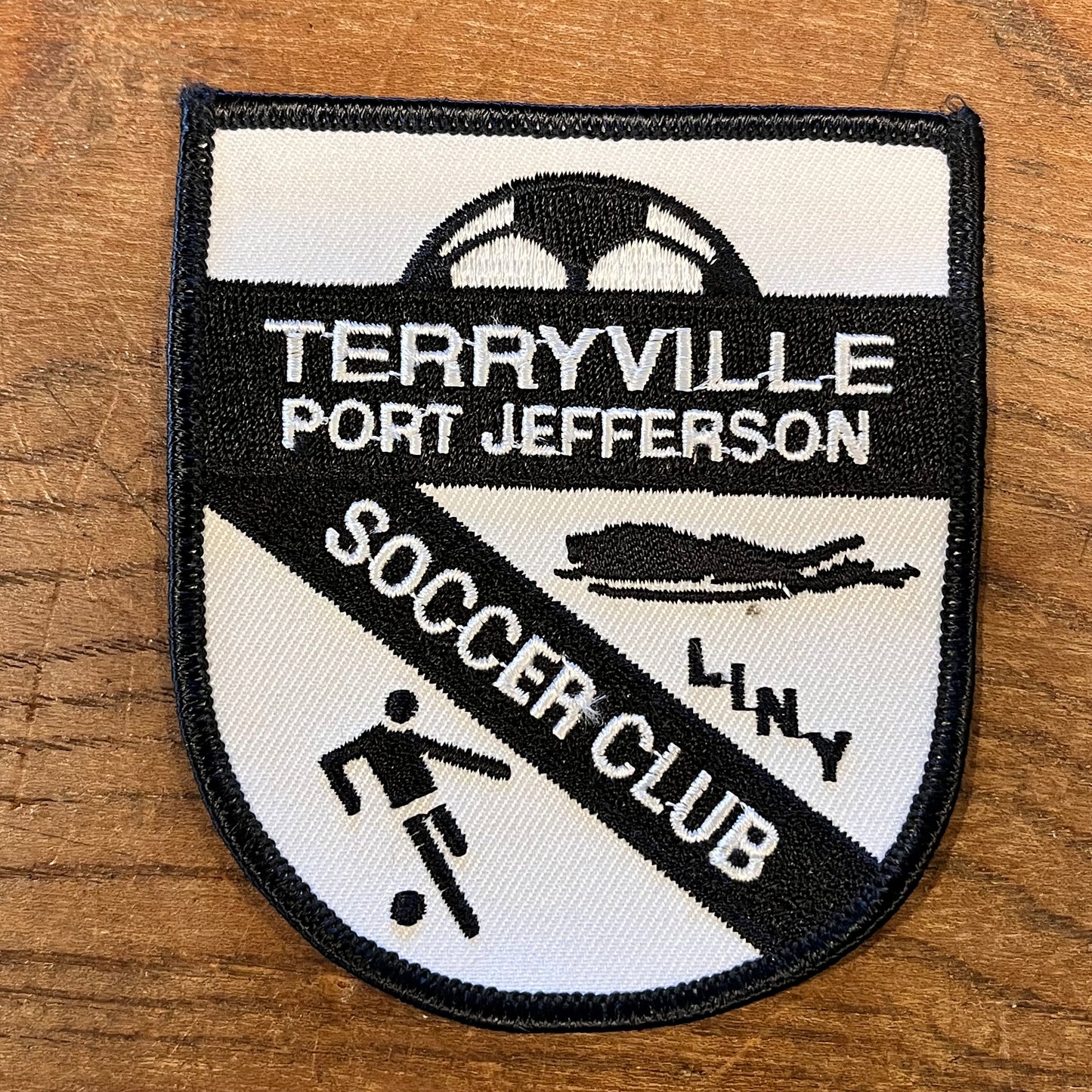 【USA vintage】ワッペン　TERRYVILLE PORT JEFFERSON SOCCER CLUB