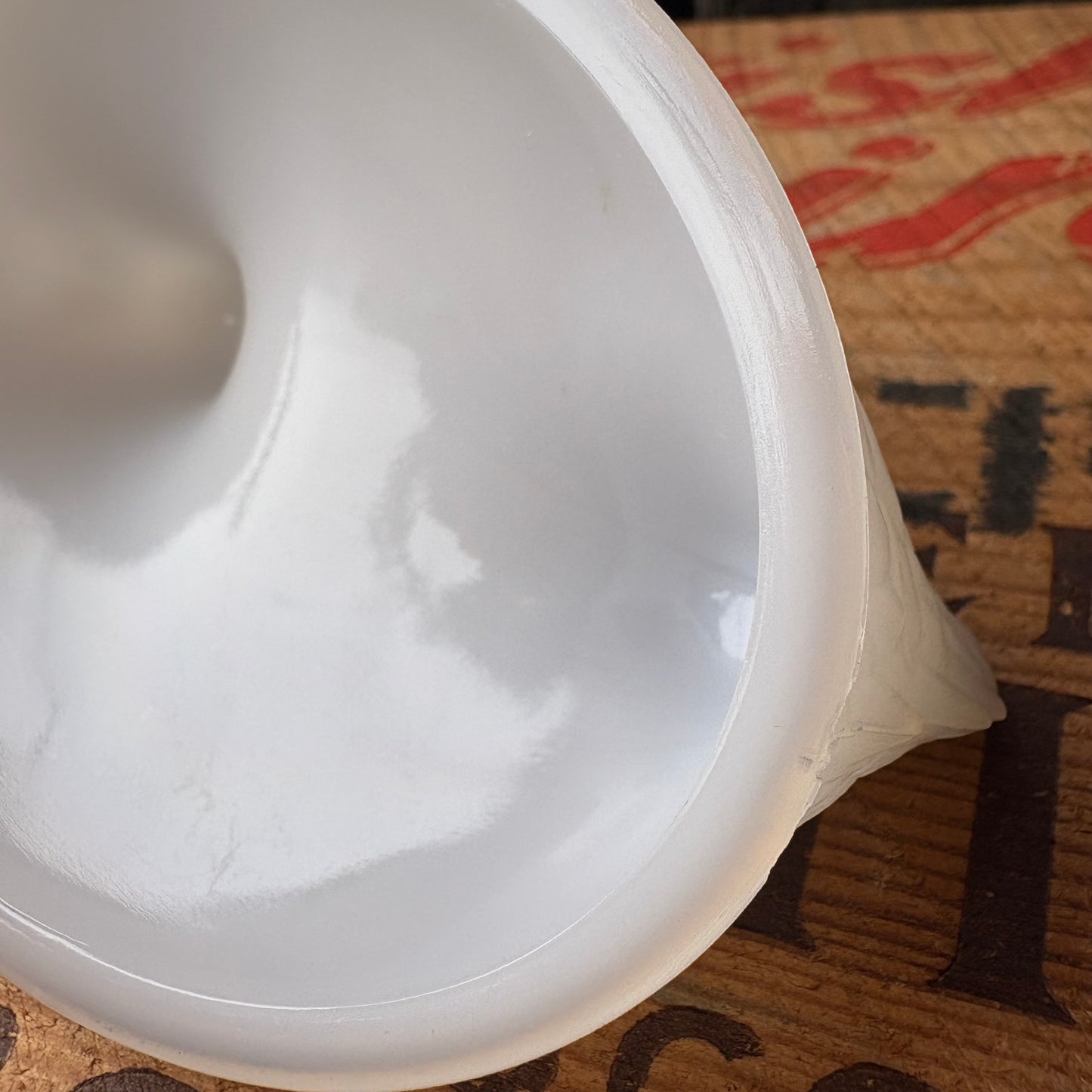 【1950s USA vintage】Hazel Atlas Hen on Nest Milk Glass Dish