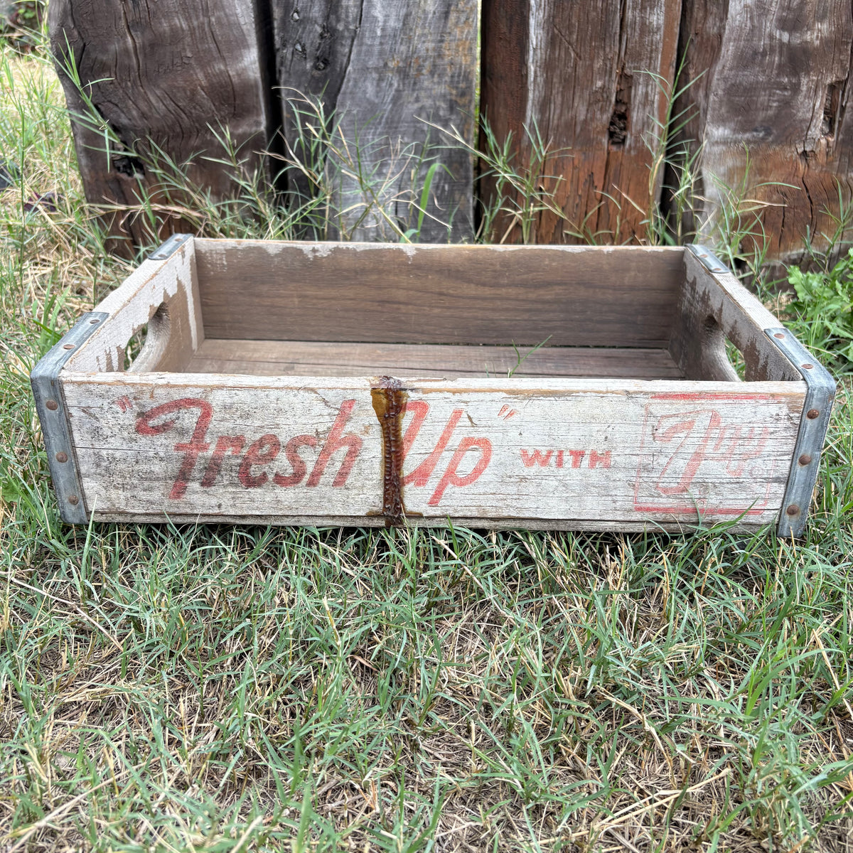【1970s USA vintage】7up “Fresh Up” Wooden Bottle Crate