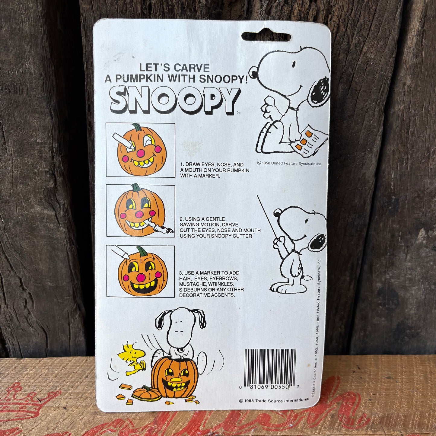 【1980s】SNOOPY PUMPKIN CUTTER