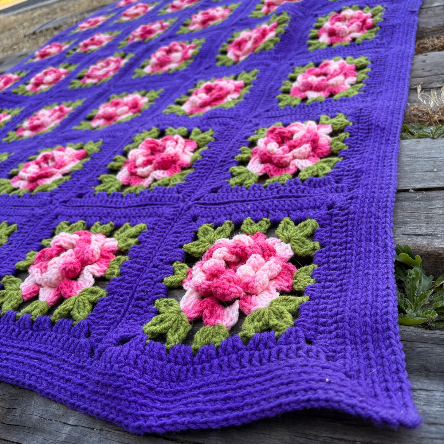【USA vintage】Rose Granny Square Blanket