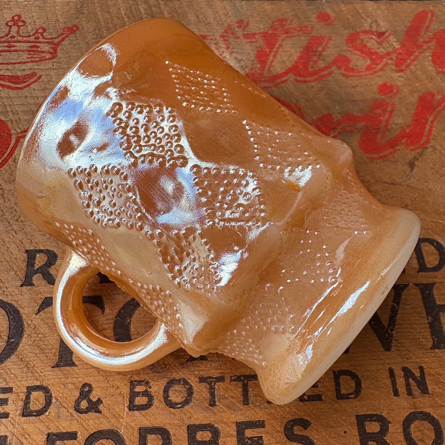 【1960s-1976 USA vintage】Fire-King Kimberley mug Peach Lustre