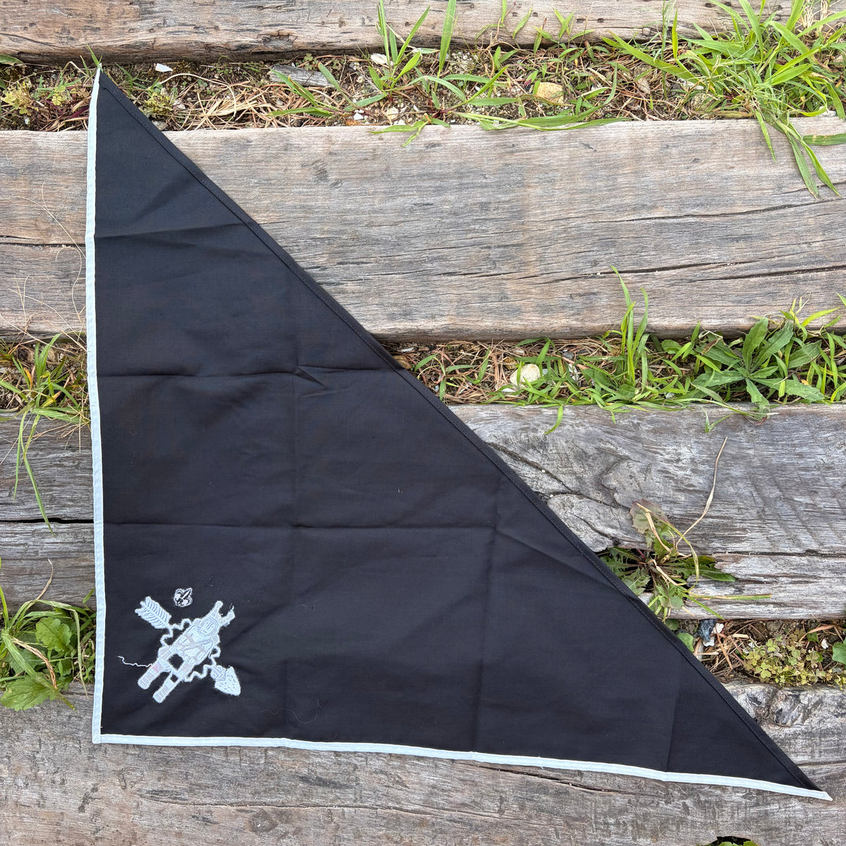 【1970s USA vintage】BOY SCOUTS OF AMERICA Native American Motif Embroidered Neckerchief