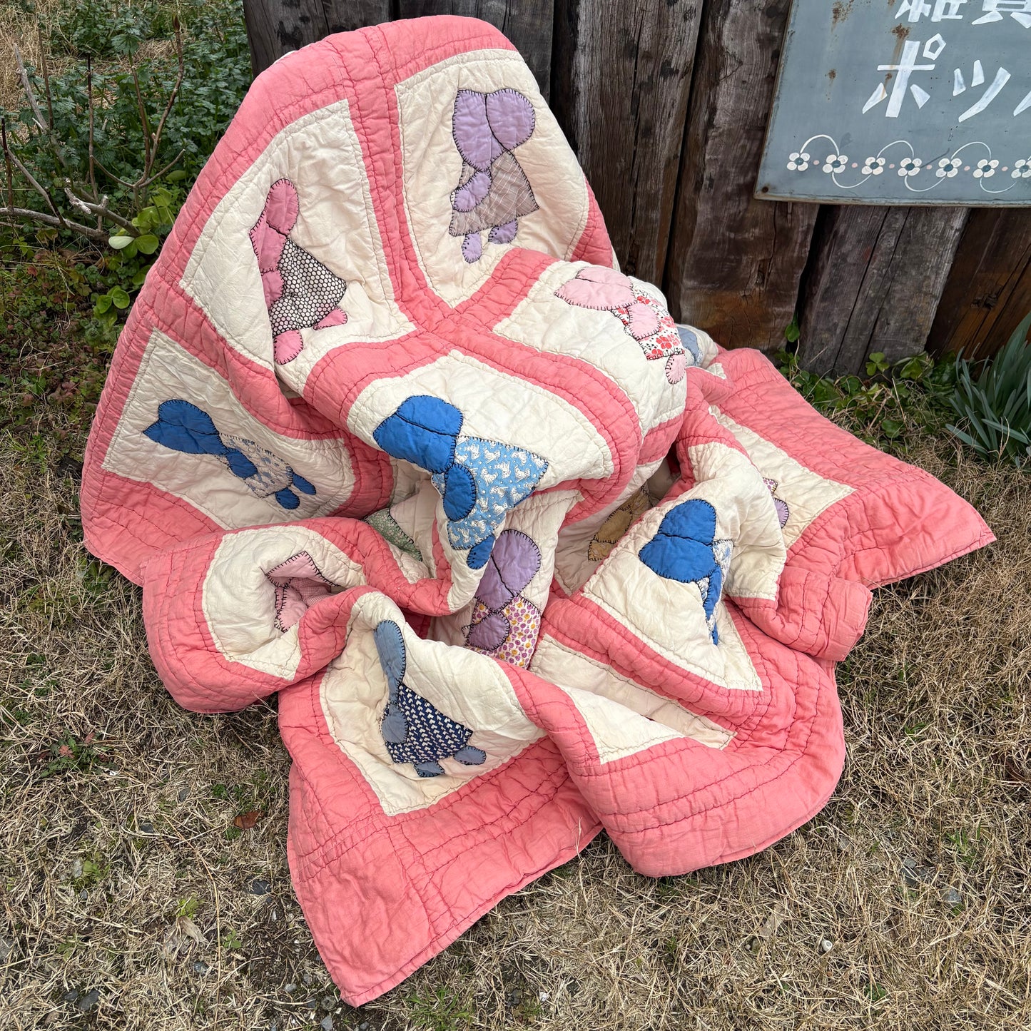 【1920s-1930s USA vintage】Sunbonnet Sue Feed Sack Quilt