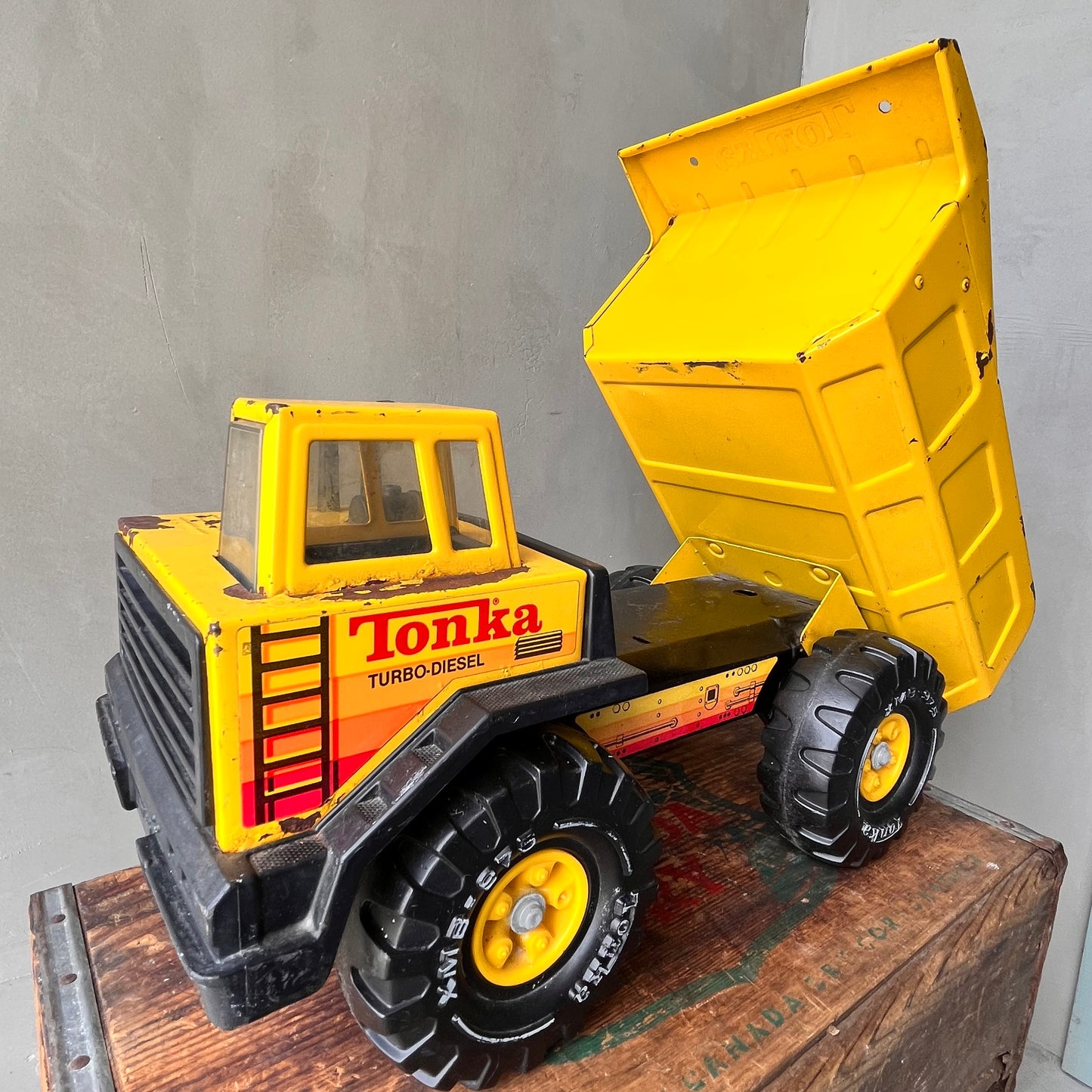 【USA vintage】TONKA TURBO-DIESEL DUMP TRUCK