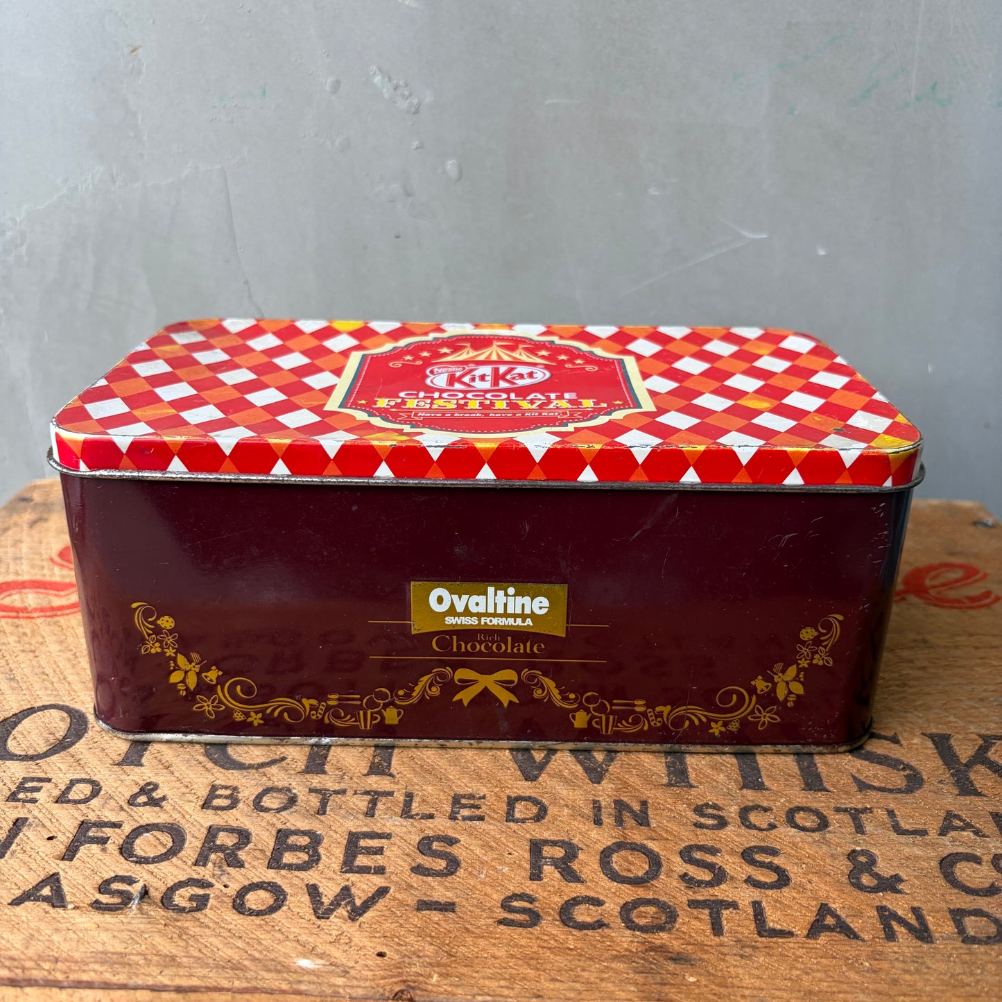 【vintage】Kit-Kat & Ovaltine Tin Can