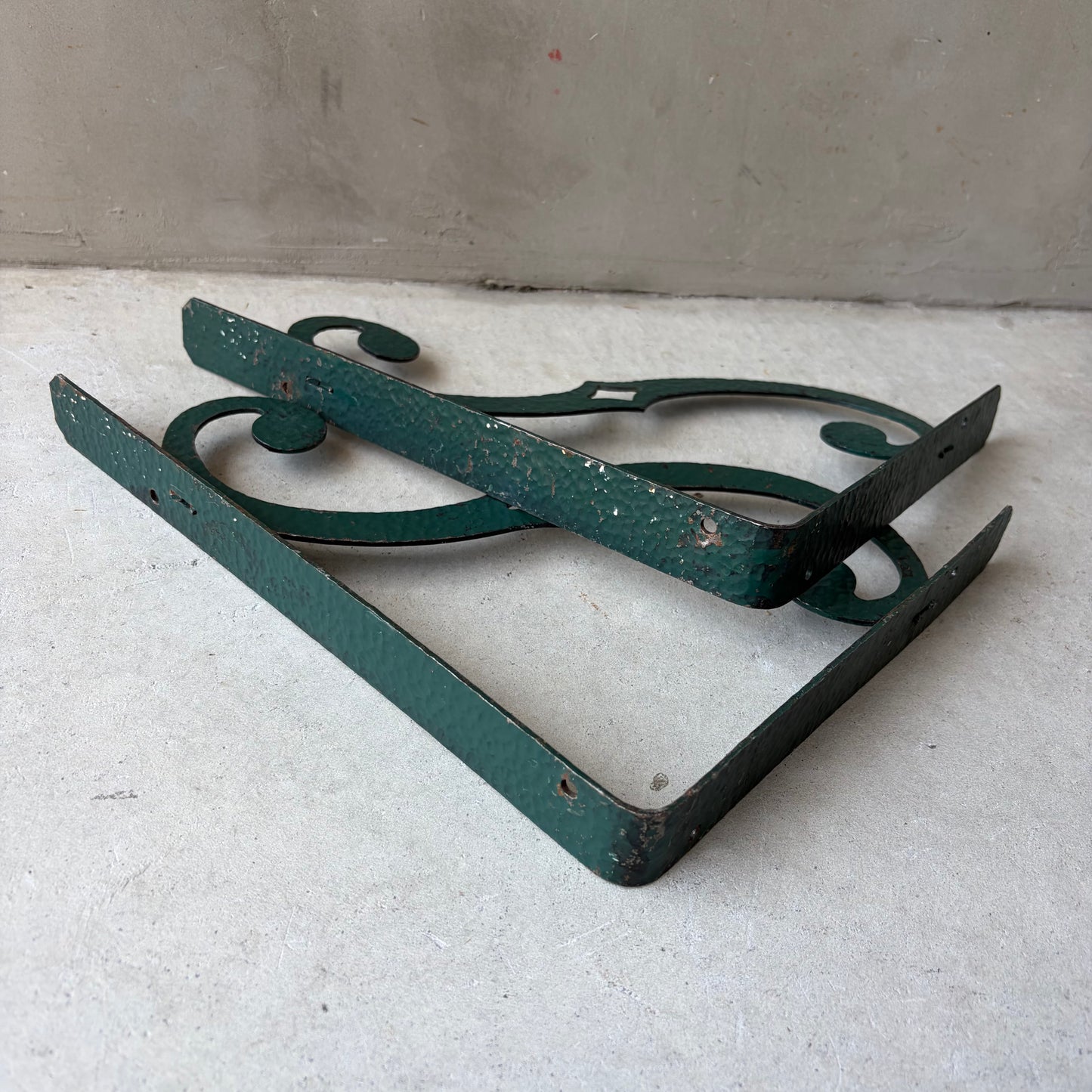 【USA vintage】Iron Bracket Green Diamond
