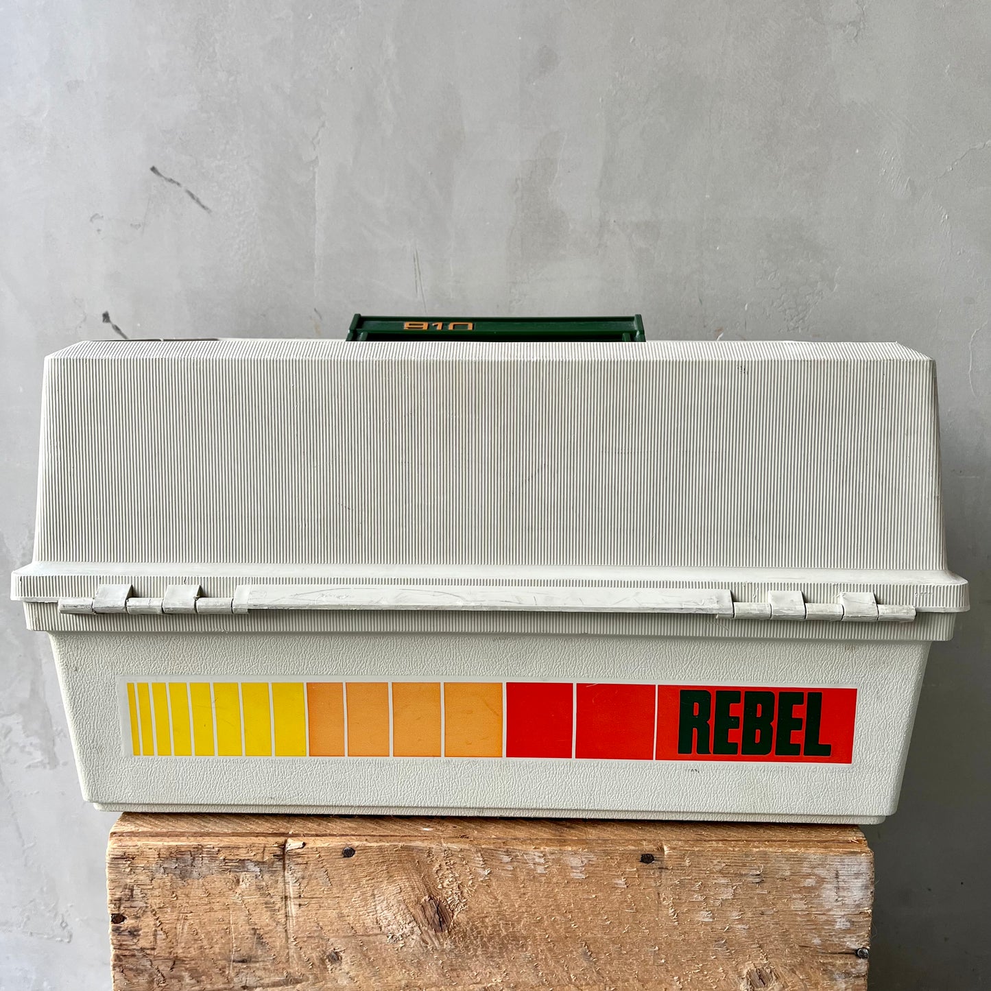 【USA vintage】REBEL 910 Tackle Box