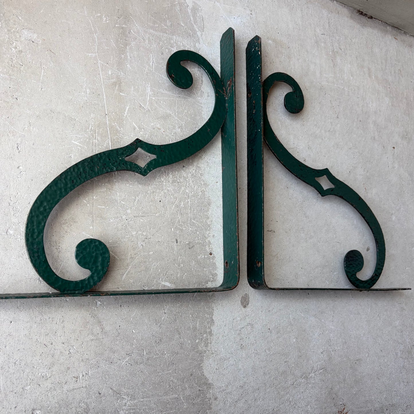 【USA vintage】Iron Bracket Green Diamond