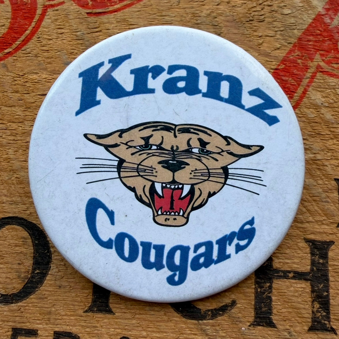 【USA vintage】Kranz Cougars 缶バッジ