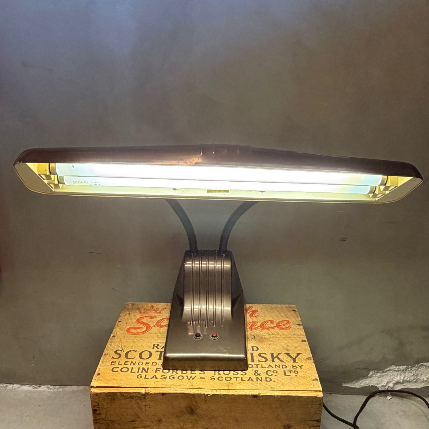 【USA vintage】DAZOR Desk Lamp MODEL 1000 ②