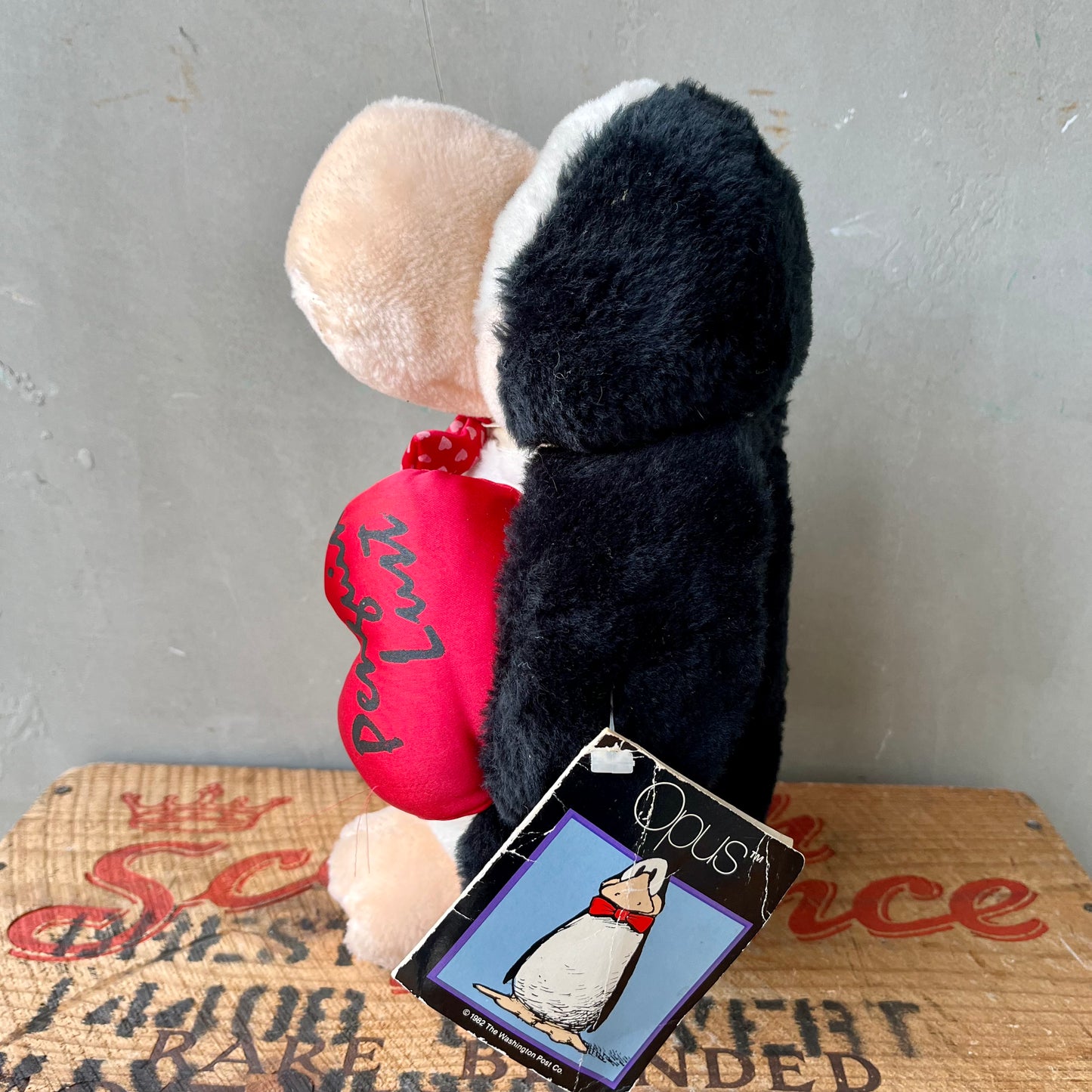 【USA vintage】1984 DUNKIN Opus the Penguin Plush