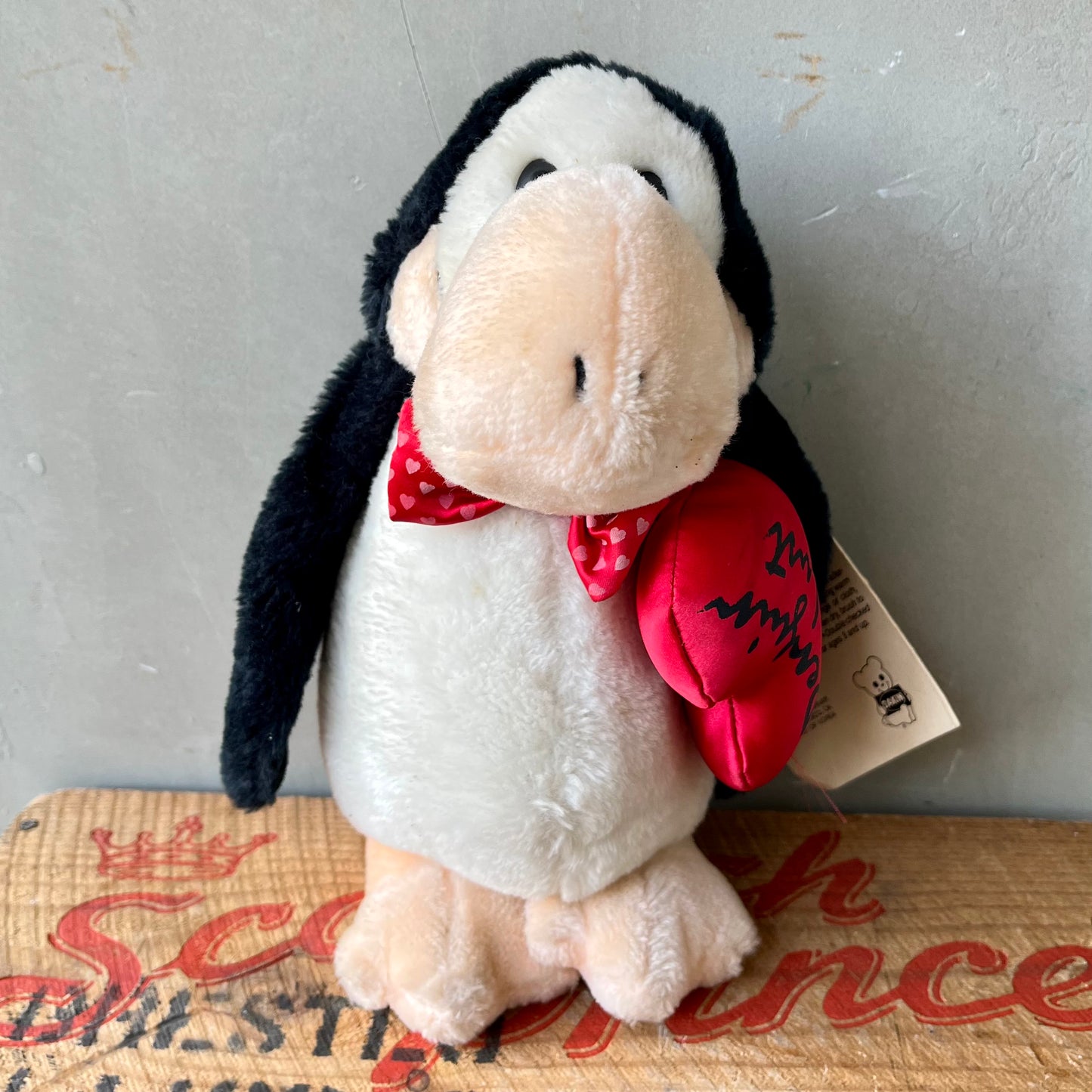 【USA vintage】1984 DUNKIN Opus the Penguin Plush