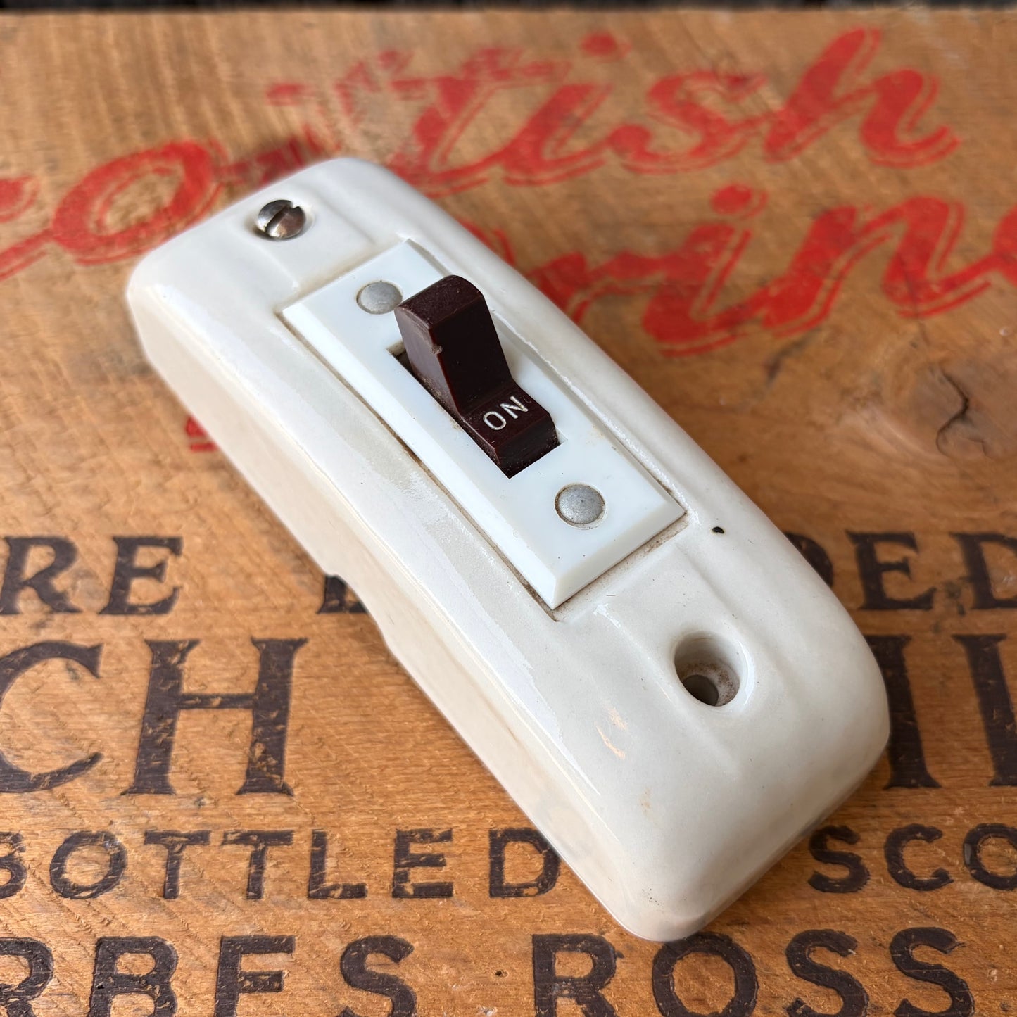 【USA vintage】UND.LAB.INC. Light Switch
