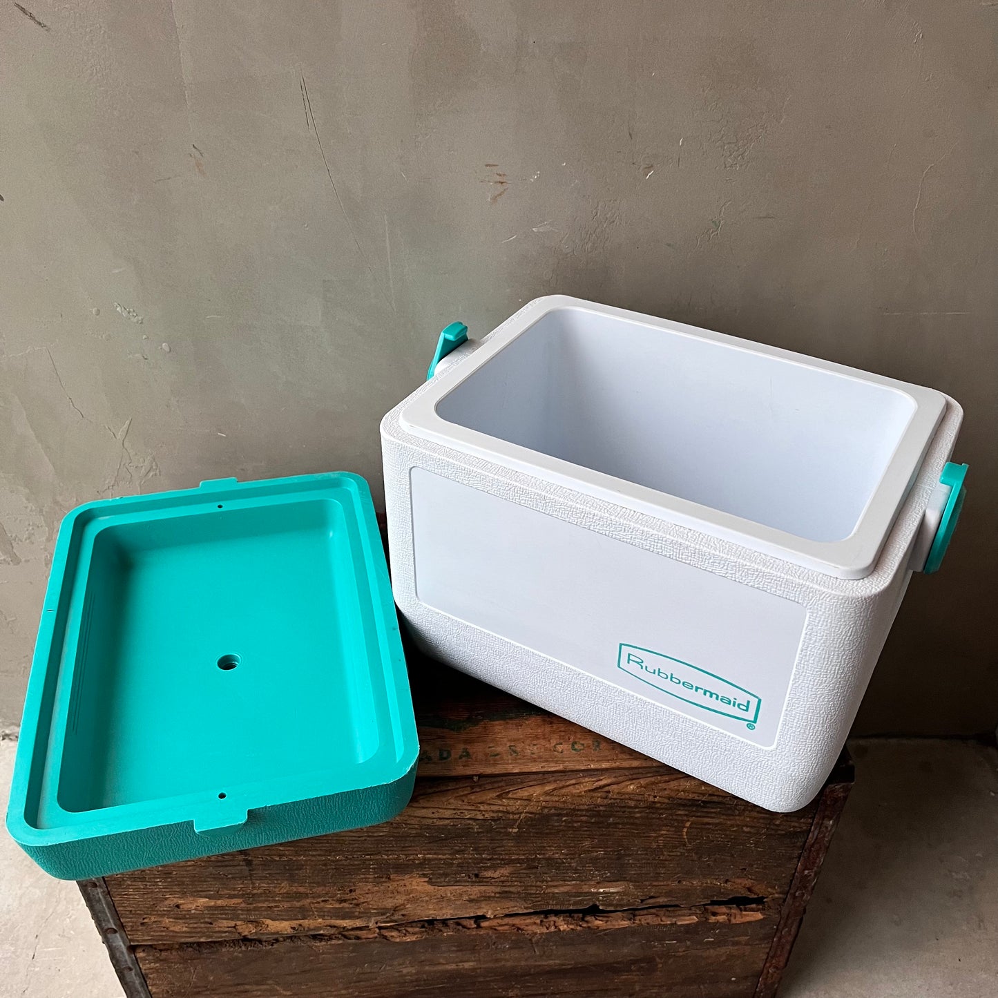 【USA vintage】90s Rubbermaid Aqua
クーラーボックス