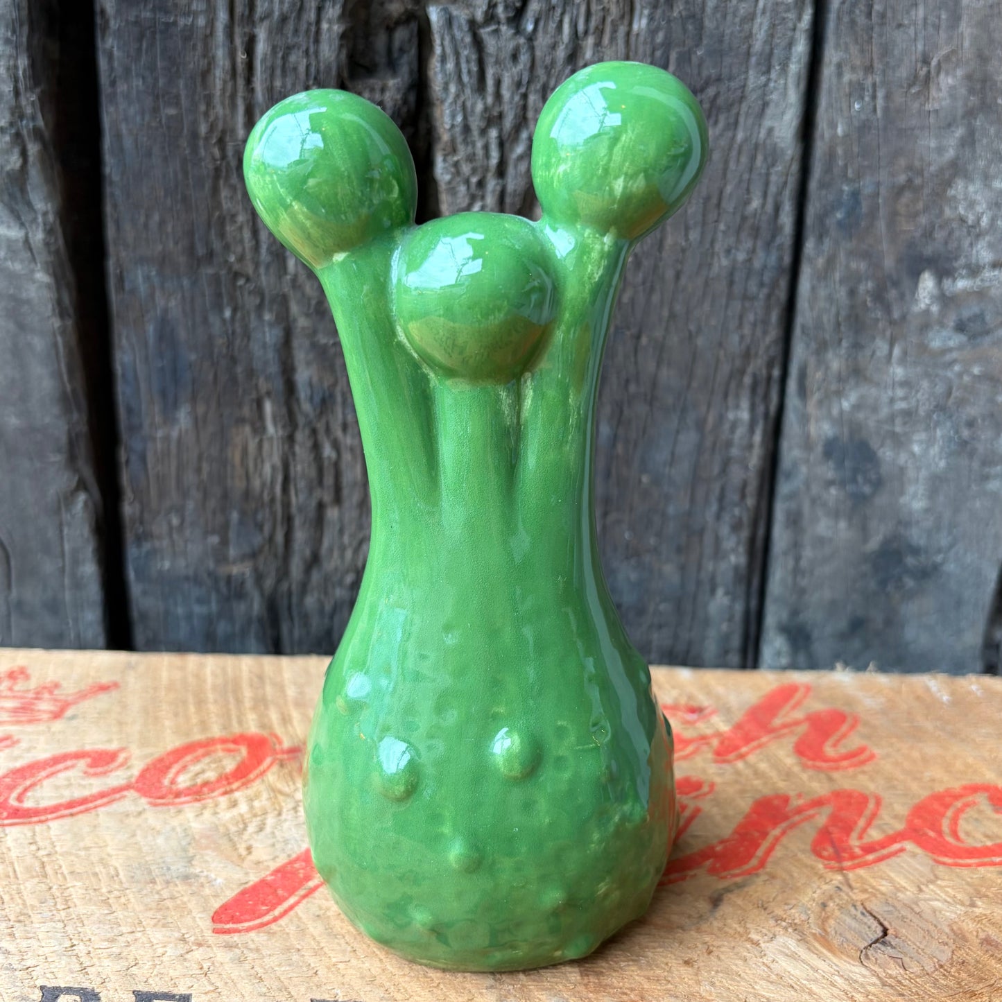 【USA vintage】3 Eyed Weird Monster Candy Shaker