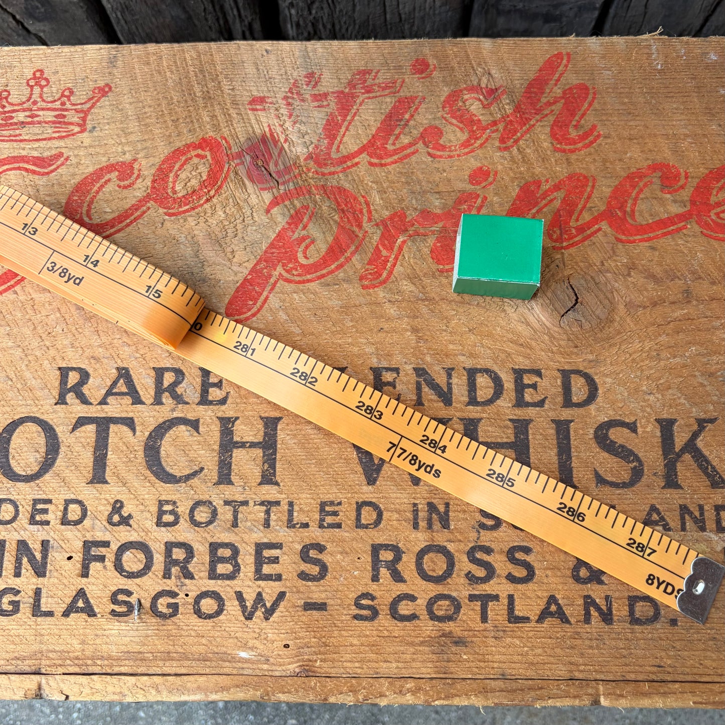 【USA】Dritz Quilted 288 inch Yard Tape Measure