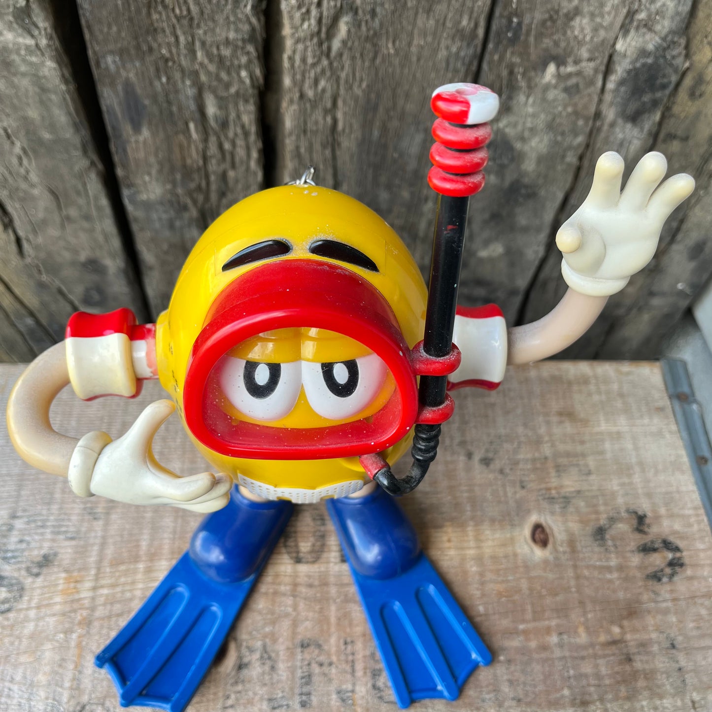 【USA vintage】m&m’s scuba diving AM- FM Radio