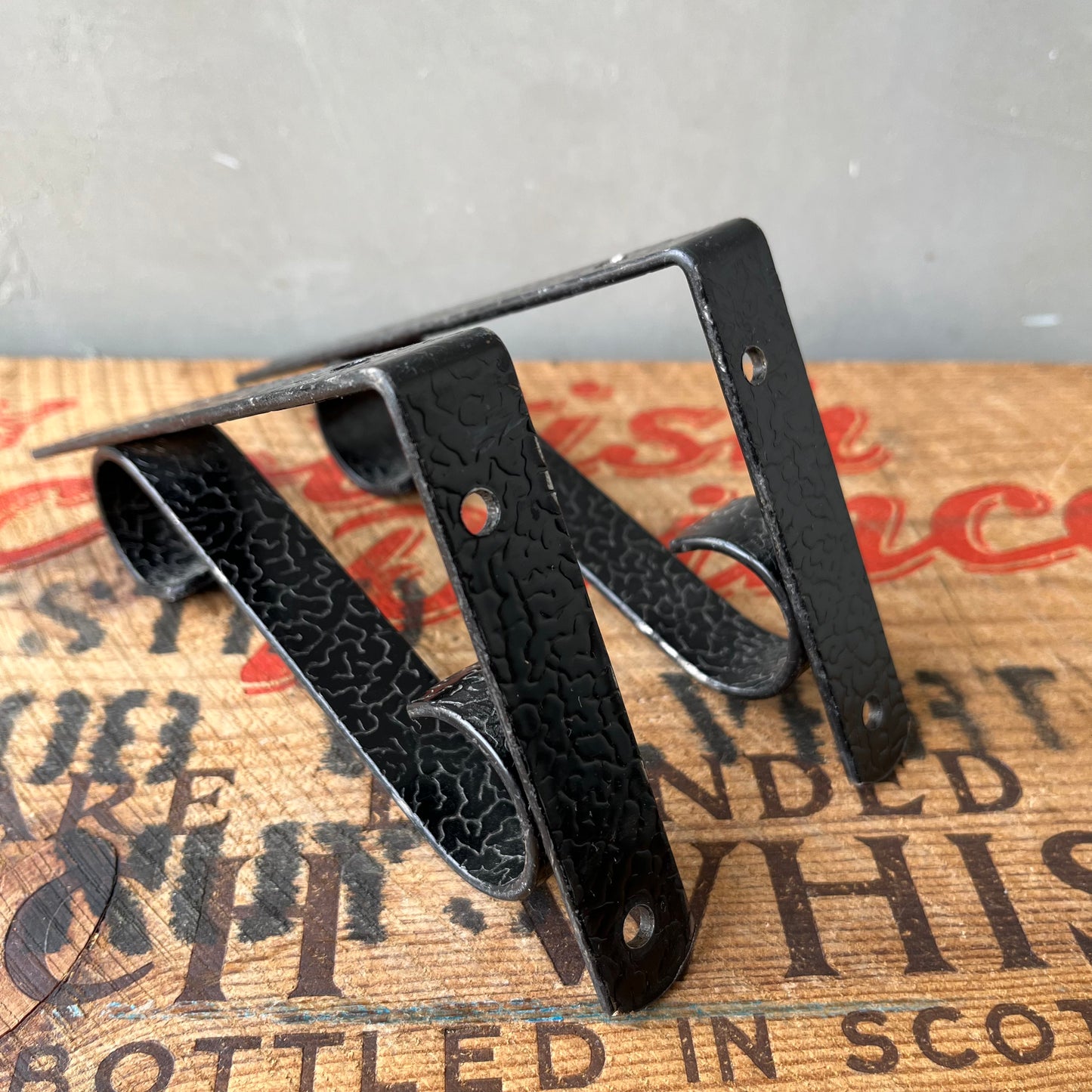 【USA vintage】Iron Bracket Black