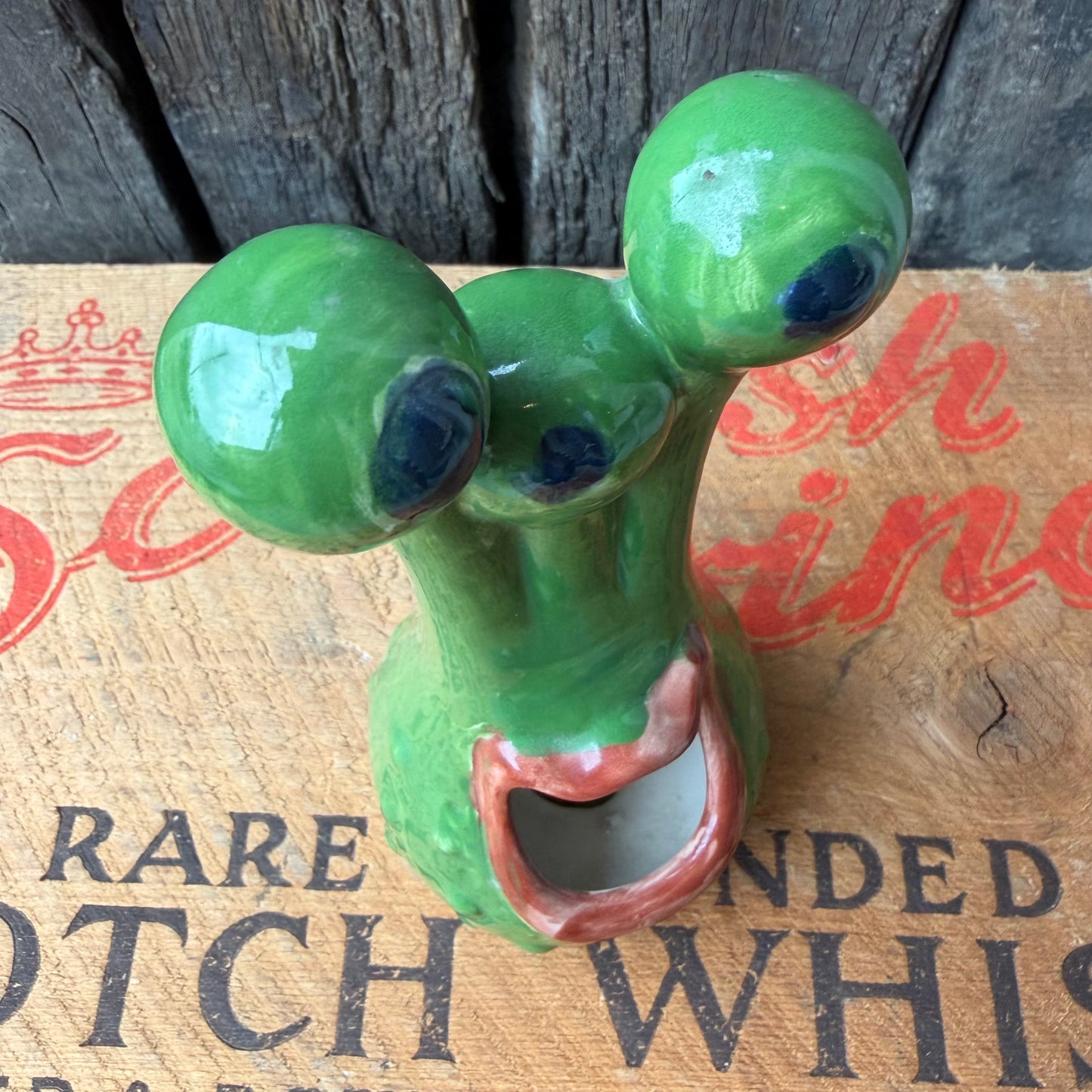 【USA vintage】3 Eyed Weird Monster Candy Shaker