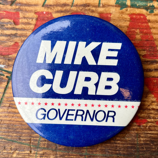 【USA vintage】缶バッジ　MIKE CURB GOVERNOR