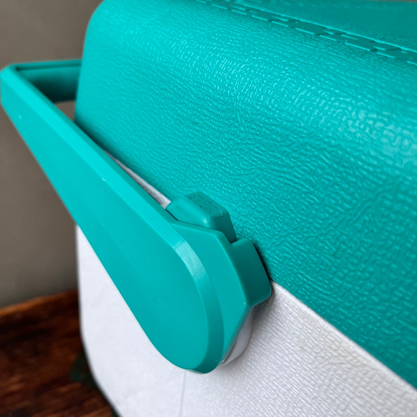 【USA vintage】90s Rubbermaid Aqua
クーラーボックス