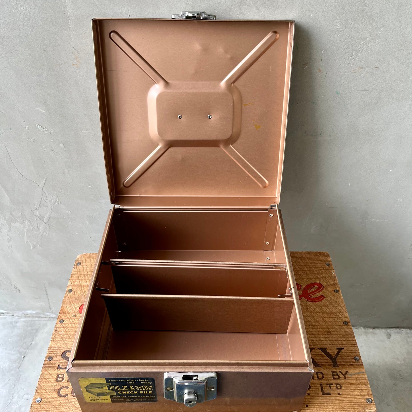 【USA vintage】Litho Metal Products Co. FILE-A-WAY File Box
