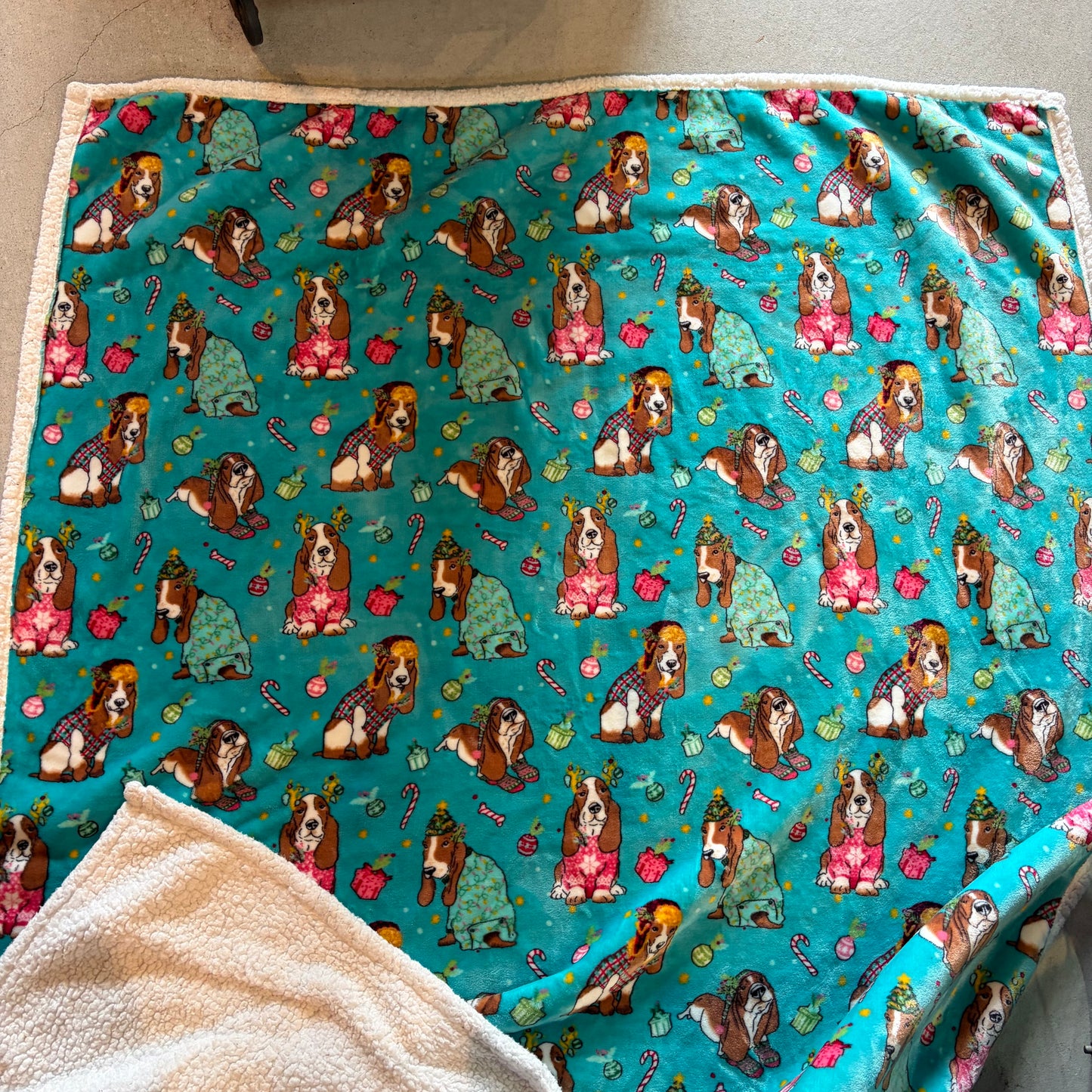 【USA】Plush Throw Blanket Basset Hound