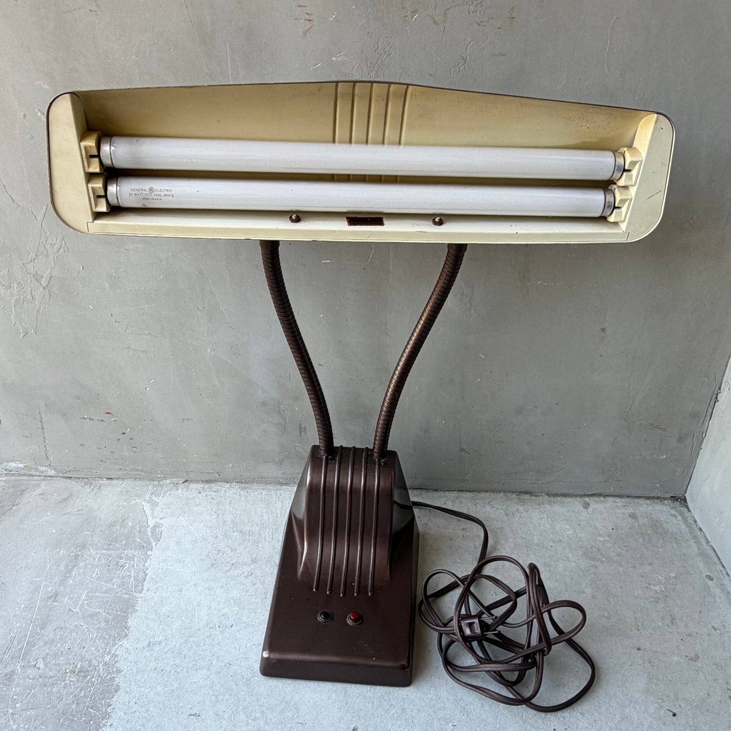 【USA vintage】DAZOR Desk Lamp MODEL 1000 ②