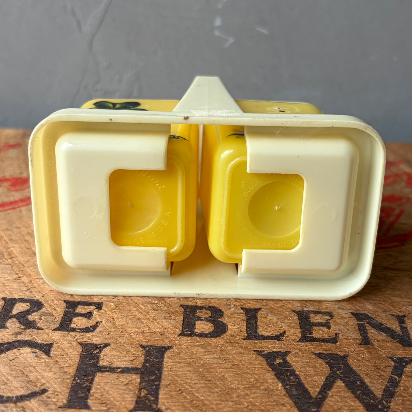 【USA vintage】Lustro-Ware Salt & Pepper