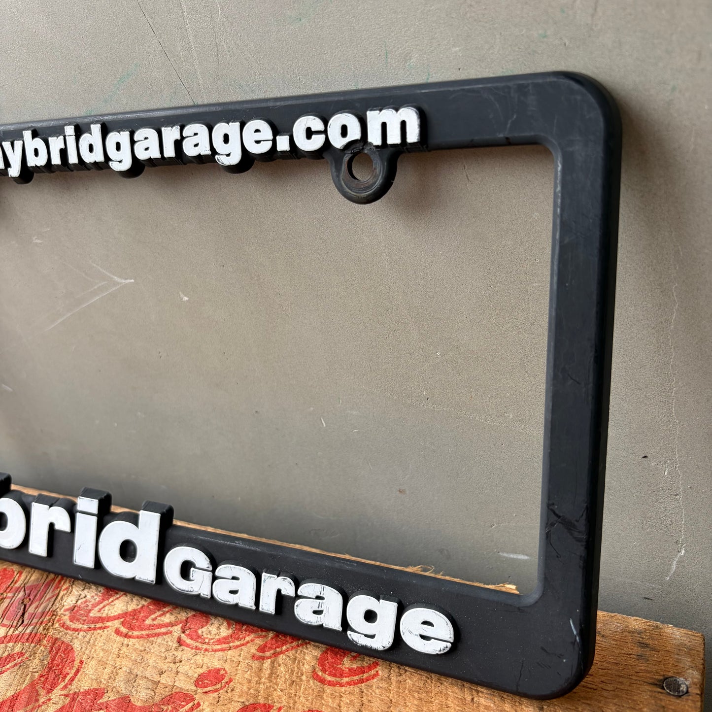 【USA vintage】Hybrid Garage Numberplate Holder