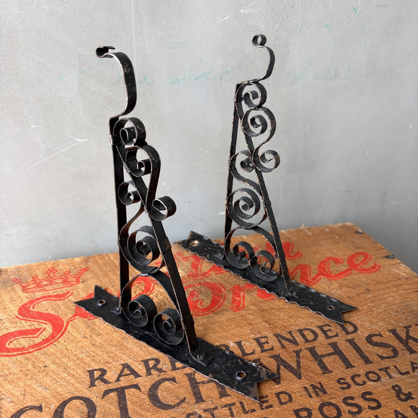 【USA vintage】Iron Bracket